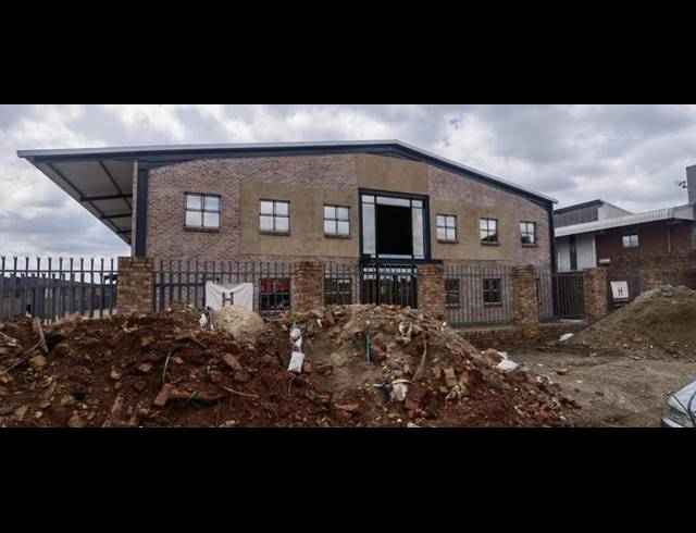 INDUSTRIAL PROPERTY TO RENT IN N4 GATEWAY INDUSTRIAL PARK